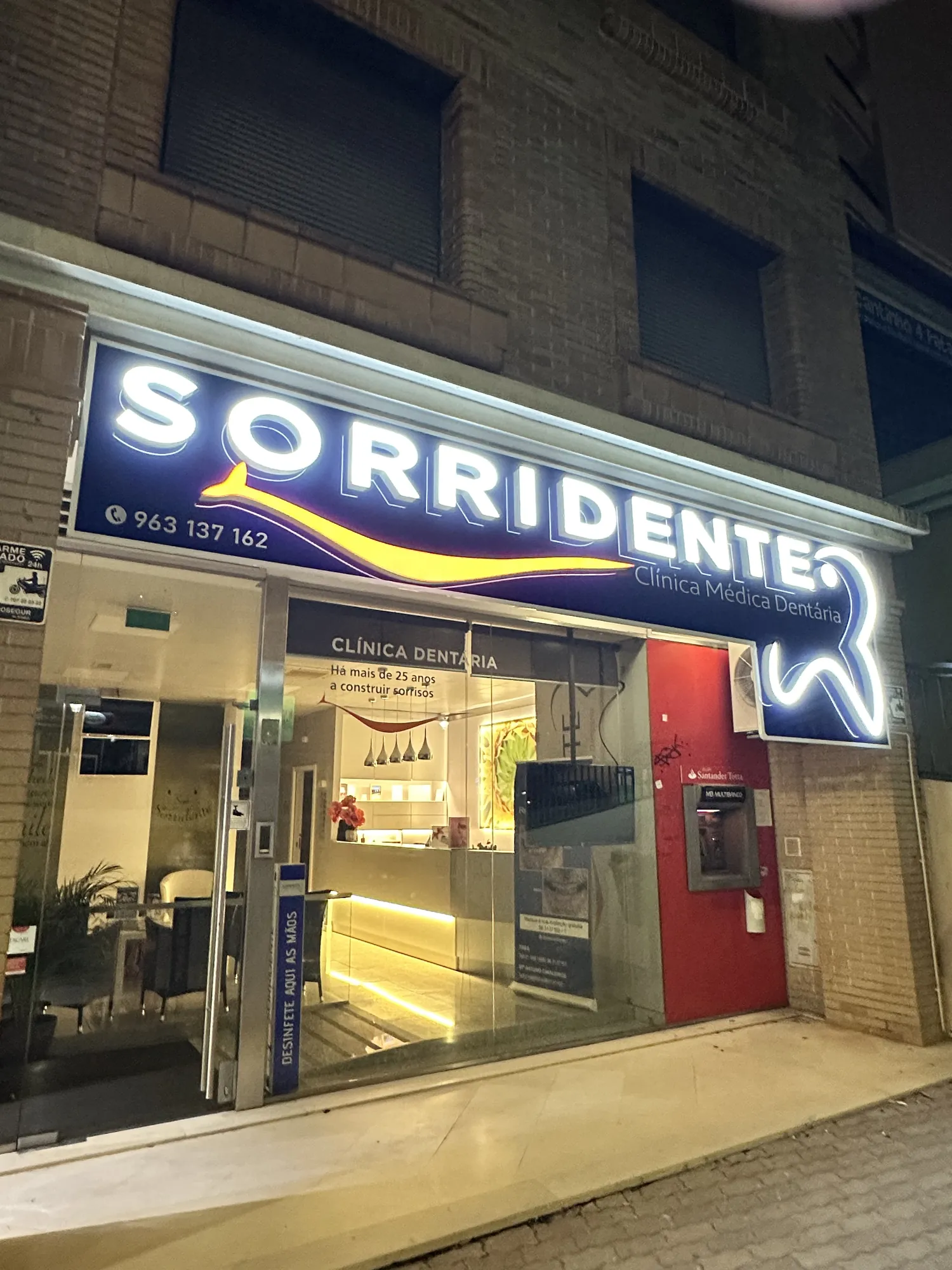 Clínica Sorridente Santo António dos Cavaleiros